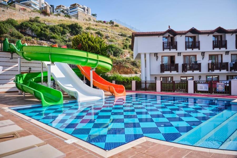 Noxinn Hotels Club Ultra All Inclusive Konaklı Extérieur photo