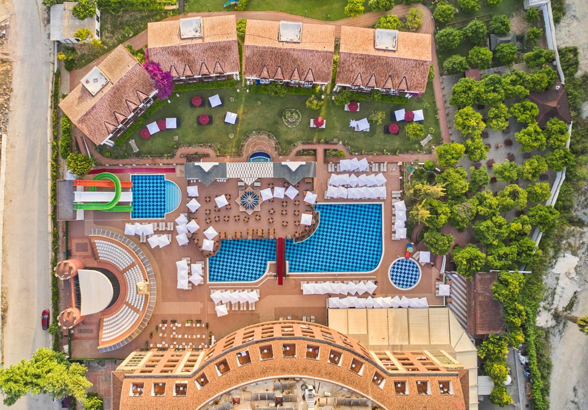 Noxinn Hotels Club Ultra All Inclusive Konaklı Extérieur photo