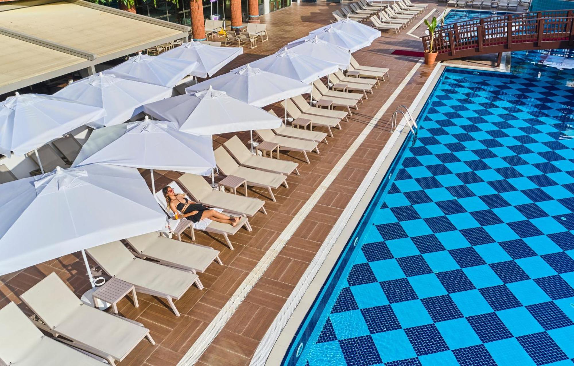 Noxinn Hotels Club Ultra All Inclusive Konaklı Extérieur photo