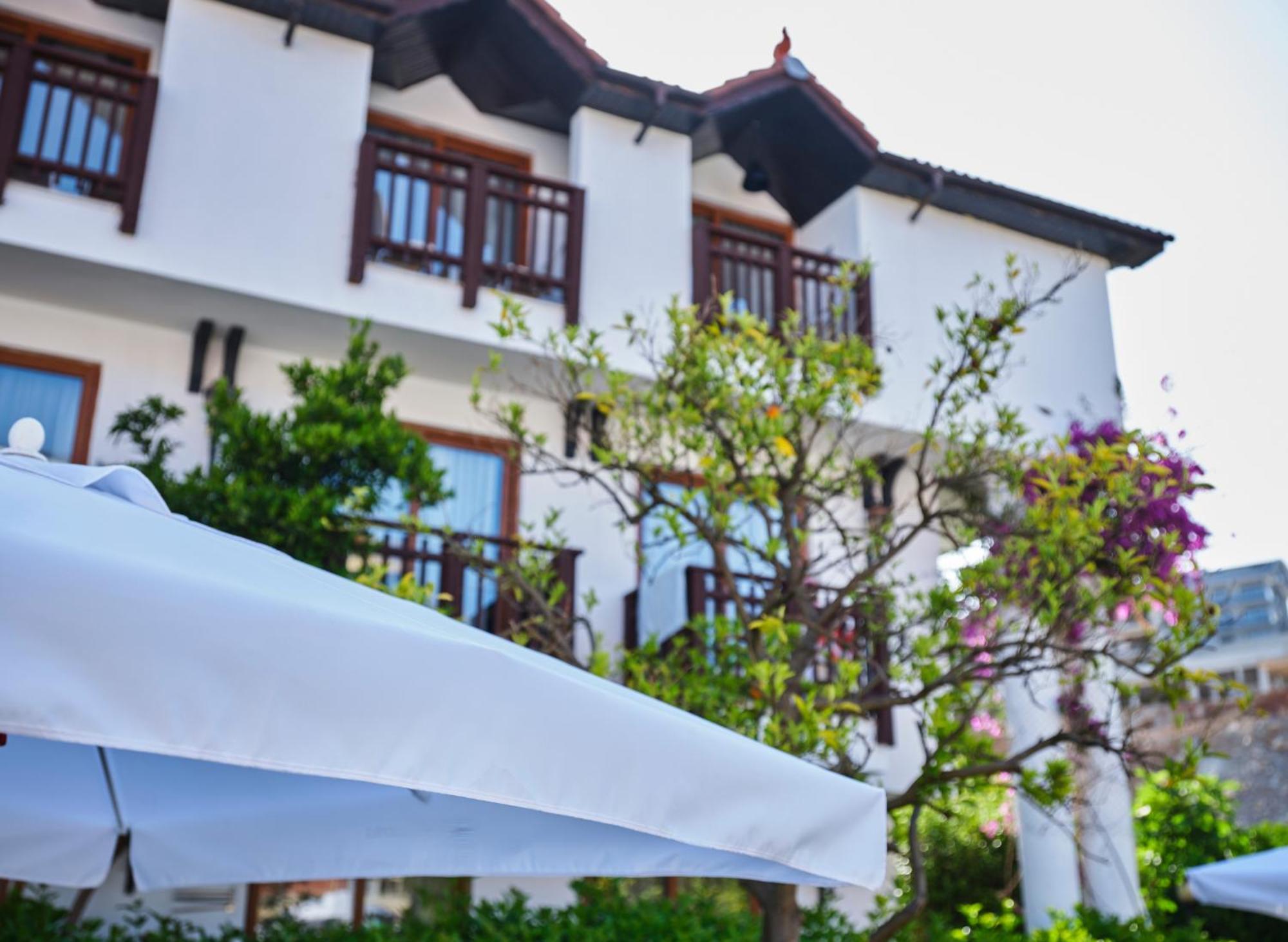 Noxinn Hotels Club Ultra All Inclusive Konaklı Extérieur photo