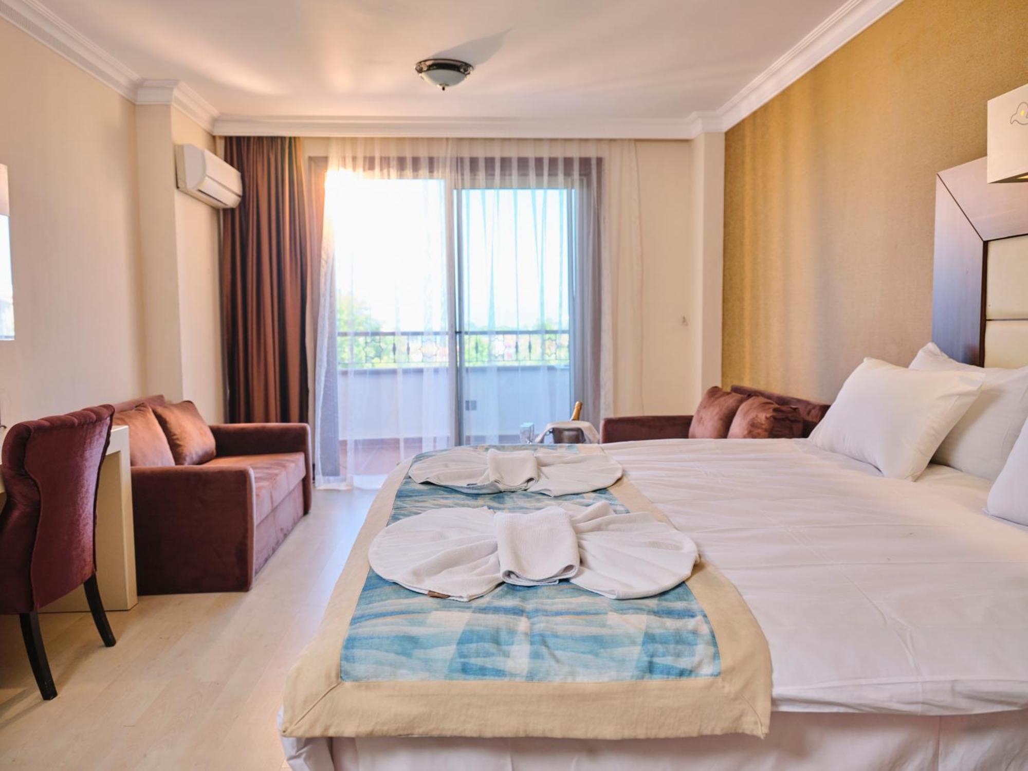 Noxinn Hotels Club Ultra All Inclusive Konaklı Extérieur photo